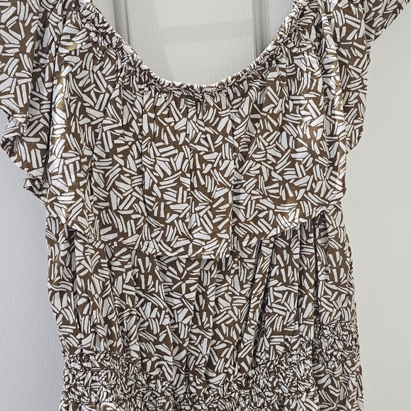 Old Navy Woman's Off Shoulder Smocked Ruffled Neckline cinched waist Large Top - Picture 2 of 5